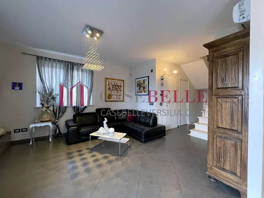 Immagine 2 di Villetta a schiera in vendita  a Massa