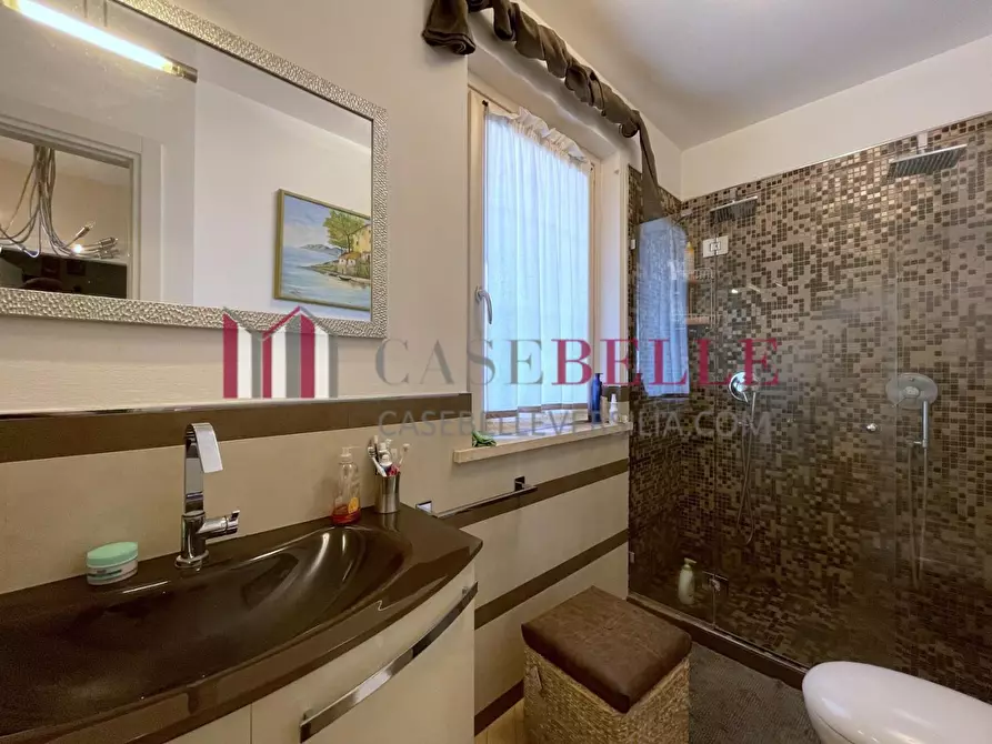 Immagine 23 di Villetta a schiera in vendita  a Massa