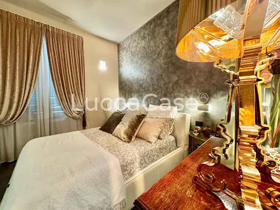 Immagine 26 di Appartamento in vendita  a Lucca