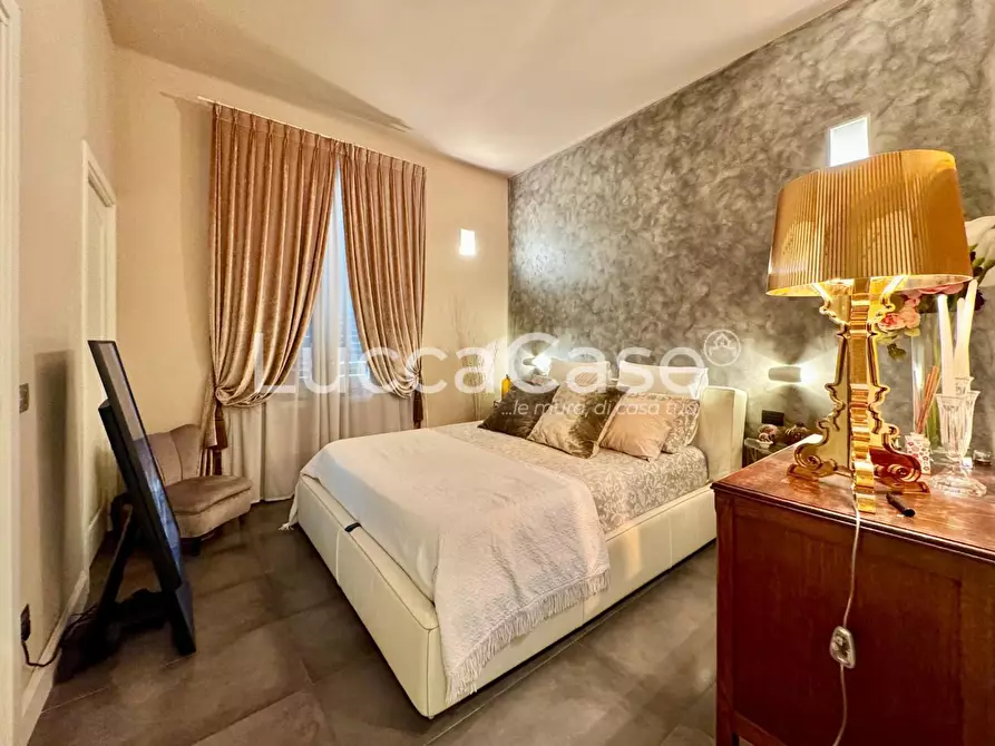 Immagine 22 di Appartamento in vendita  a Lucca