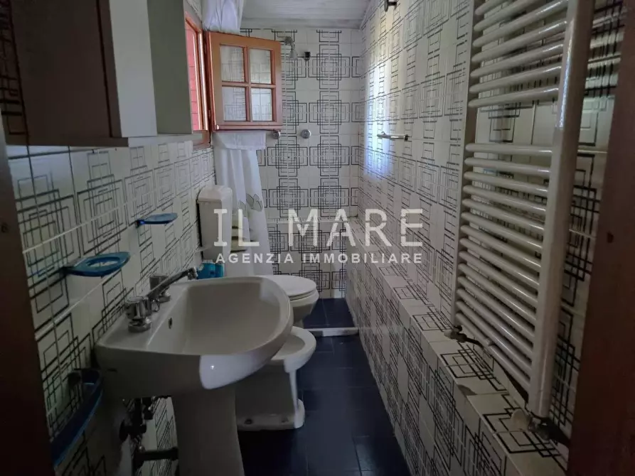 Immagine 10 di Appartamento in vendita  a Massa