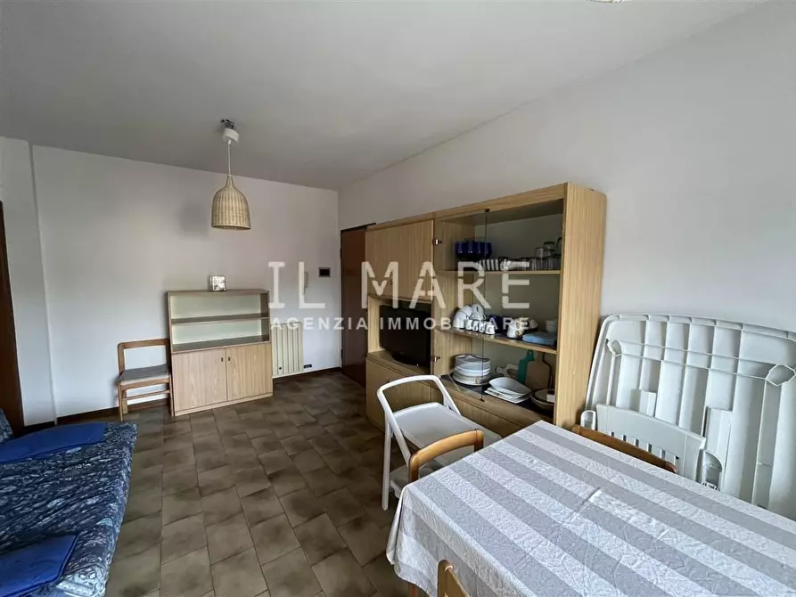 Immagine 4 di Appartamento in vendita  a Massa