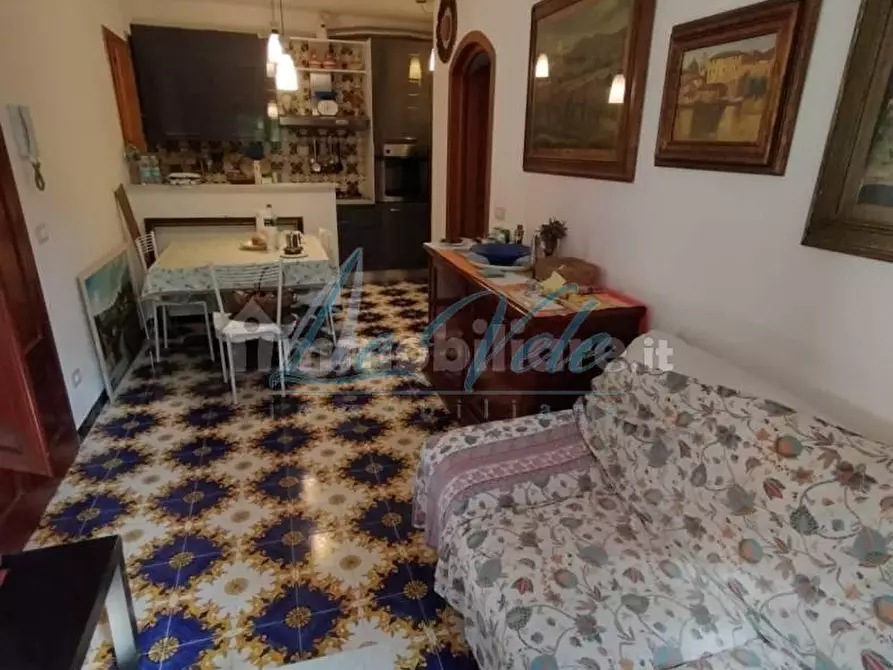 Immagine 6 di Casa bifamiliare in vendita  a Massa