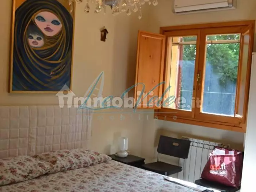 Immagine 10 di Casa bifamiliare in vendita  a Massa