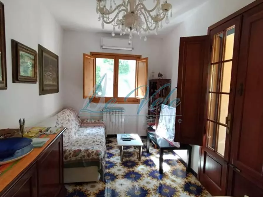 Immagine 4 di Casa bifamiliare in vendita  a Massa