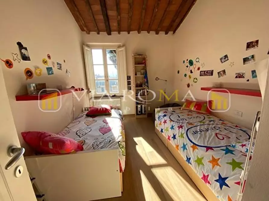 Immagine 2 di Appartamento in vendita  a Lucca