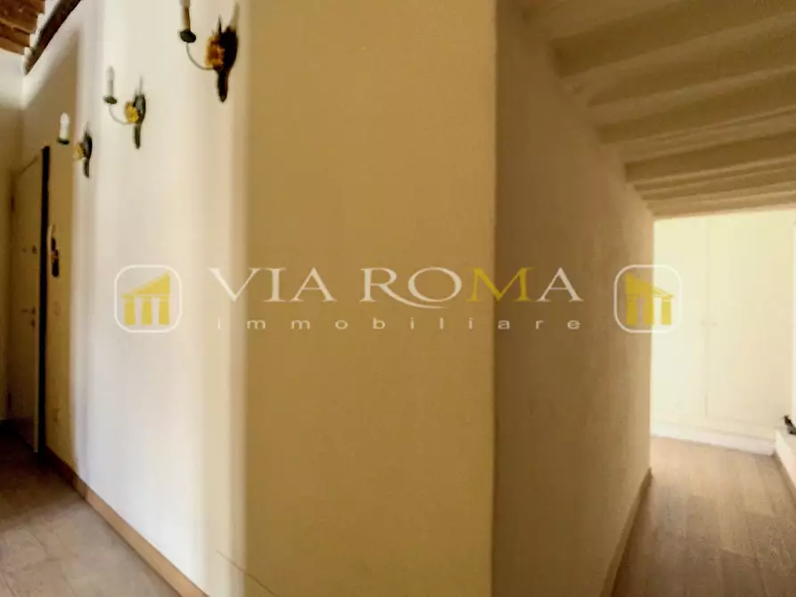 Immagine 33 di Appartamento in vendita  a Lucca