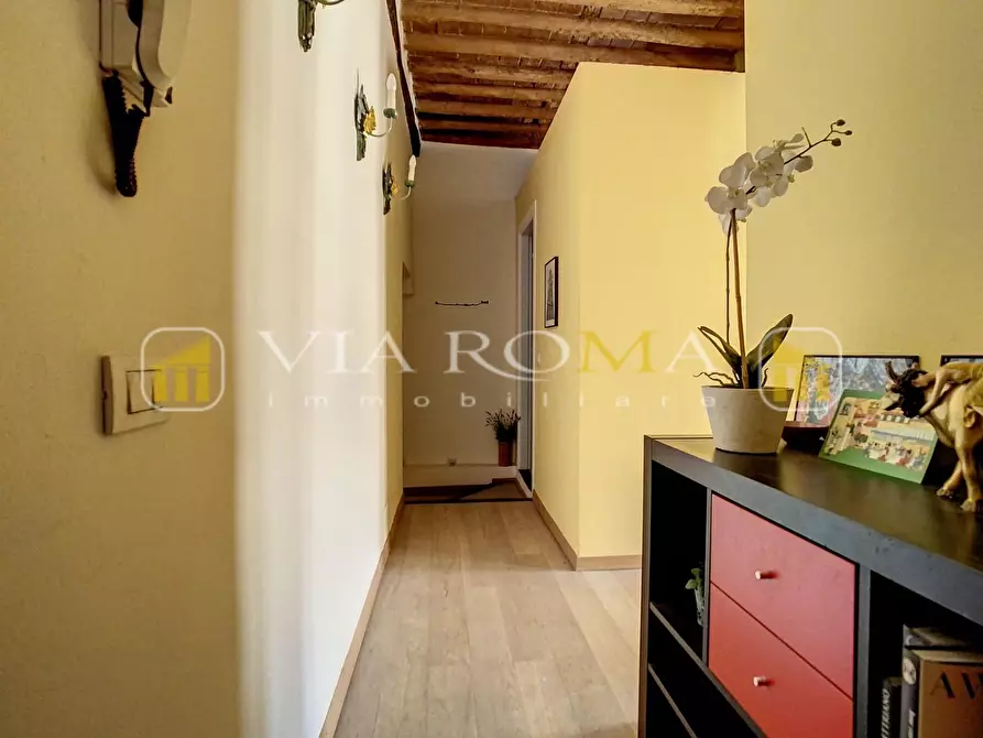 Immagine 44 di Appartamento in vendita  a Lucca