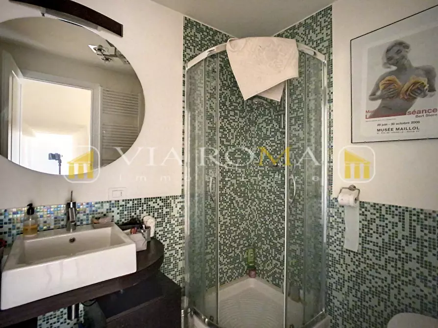 Immagine 31 di Appartamento in vendita  a Lucca