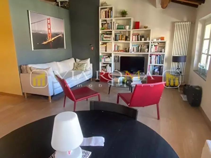 Immagine 4 di Appartamento in vendita  a Lucca