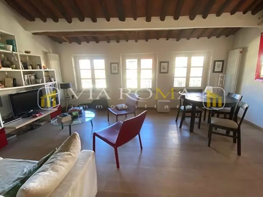 Immagine 15 di Appartamento in vendita  a Lucca