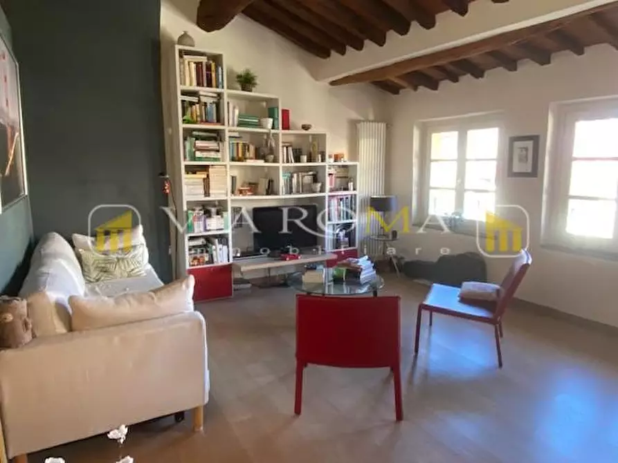 Immagine 3 di Appartamento in vendita  a Lucca