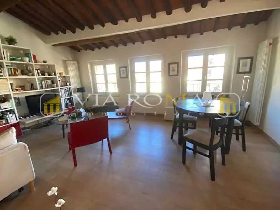 Immagine 5 di Appartamento in vendita  a Lucca
