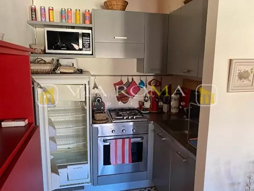 Immagine 6 di Appartamento in vendita  a Lucca