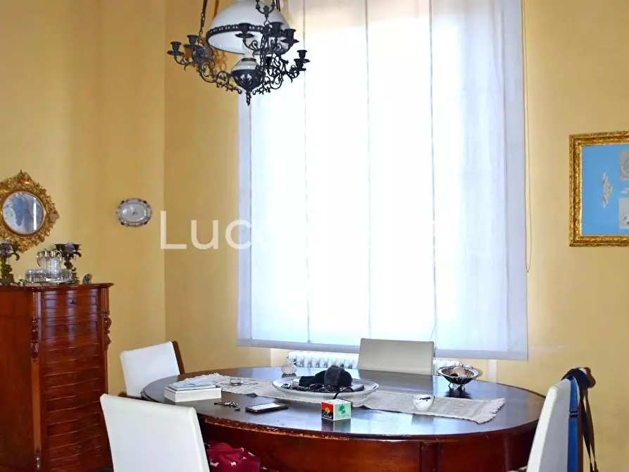 Immagine 5 di Appartamento in vendita  a Lucca
