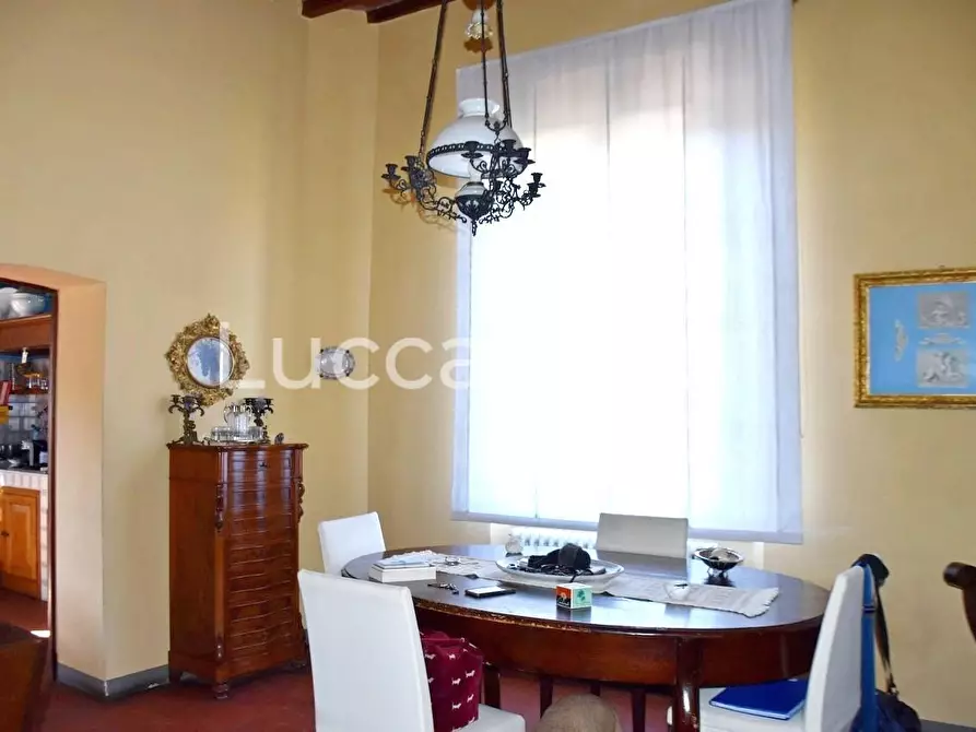 Immagine 6 di Appartamento in vendita  a Lucca