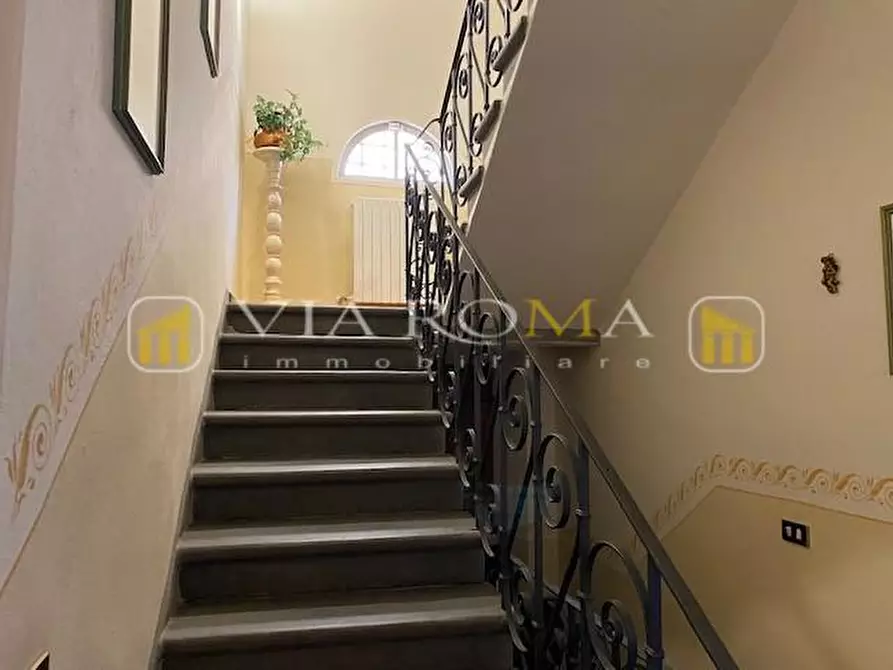 Immagine 21 di Villa in vendita  a Capannori