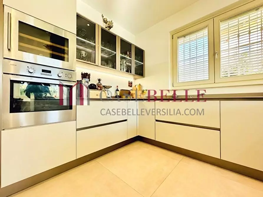 Immagine 11 di Casa bifamiliare in affitto  a Forte Dei Marmi