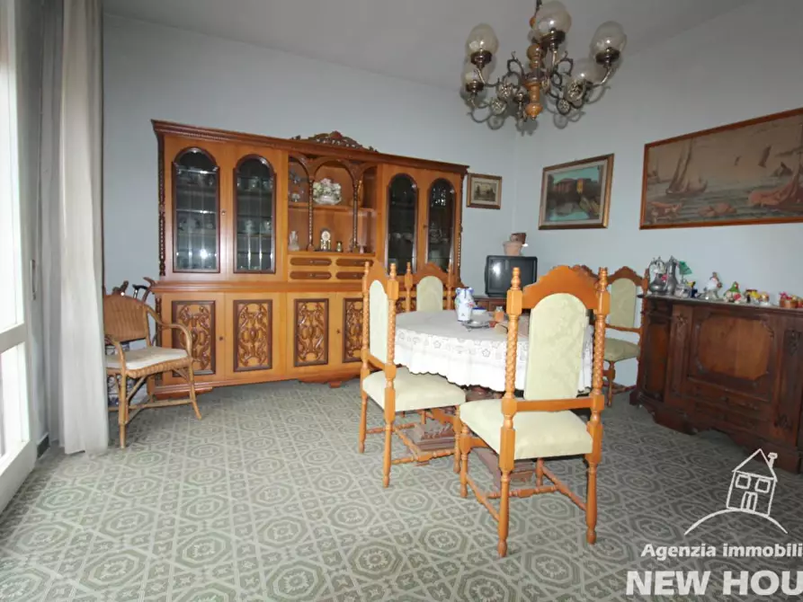 Immagine 2 di Appartamento in vendita  a San Giuliano Terme