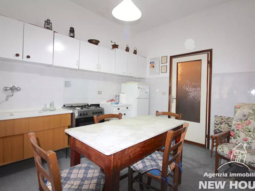 Immagine 5 di Appartamento in vendita  a San Giuliano Terme