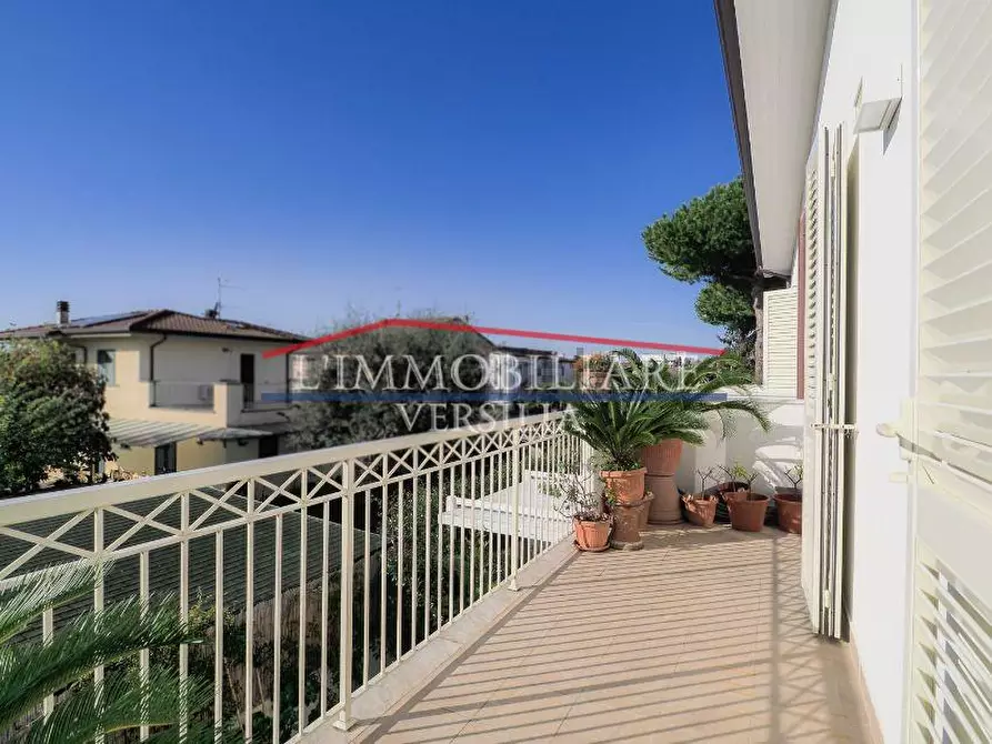 Immagine 13 di Villetta a schiera in vendita  a Massa