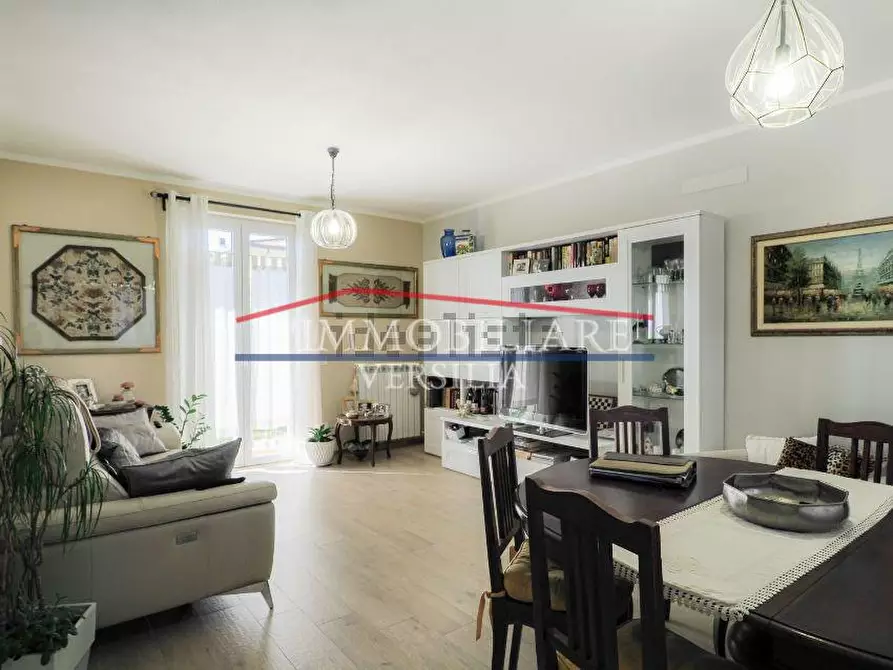 Immagine 3 di Villetta a schiera in vendita  a Massa