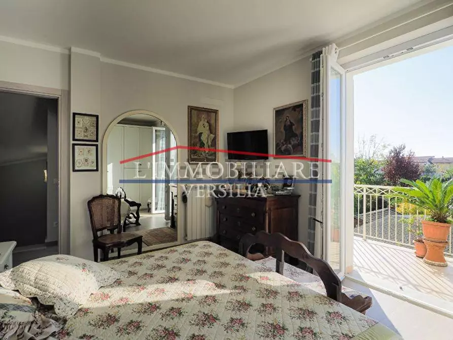 Immagine 10 di Villetta a schiera in vendita  a Massa