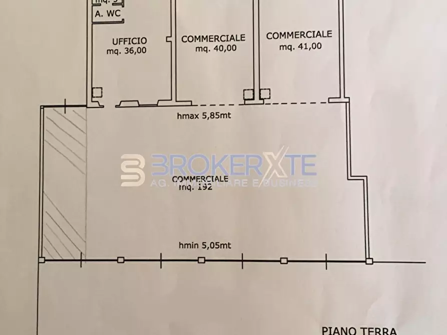 Immagine 1 di Capannone industriale in affitto  a Sarzana