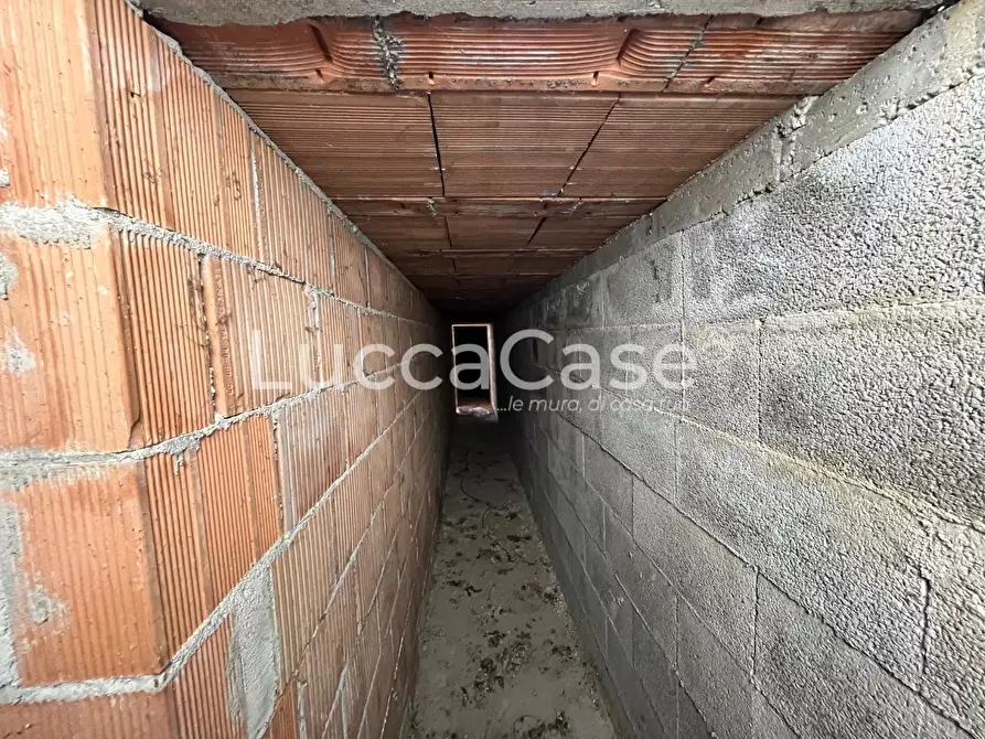 Immagine 18 di Villa in vendita  a Capannori