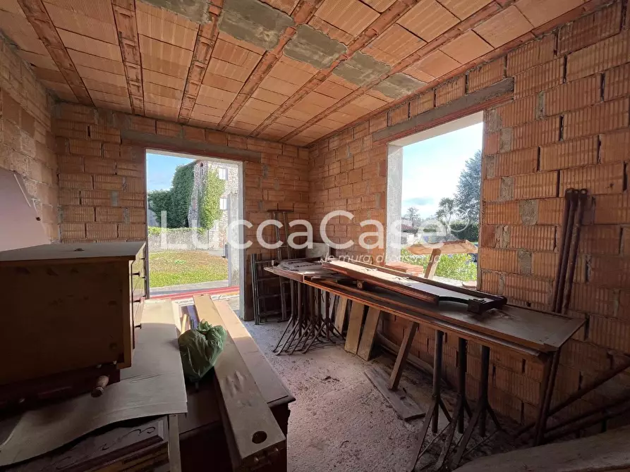 Immagine 17 di Villa in vendita  a Capannori