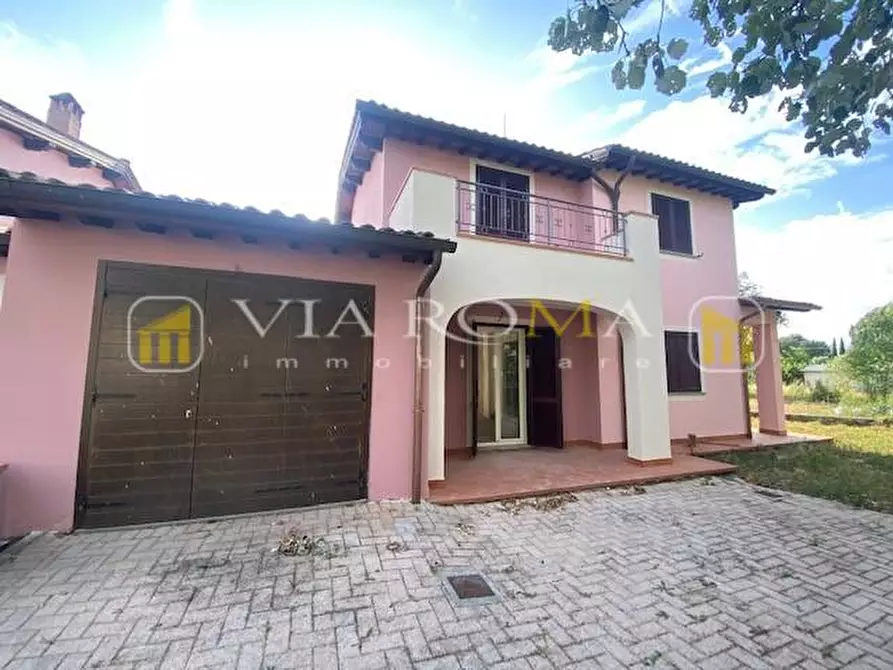 Immagine 3 di Casa bifamiliare in vendita  a Capannori