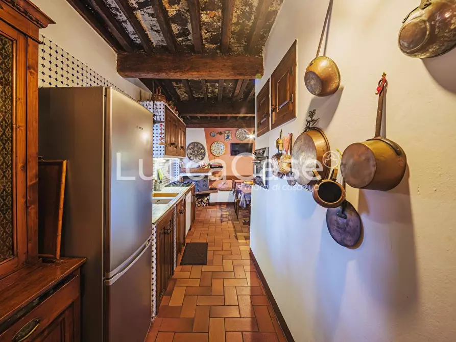 Immagine 23 di Appartamento in vendita  a Lucca