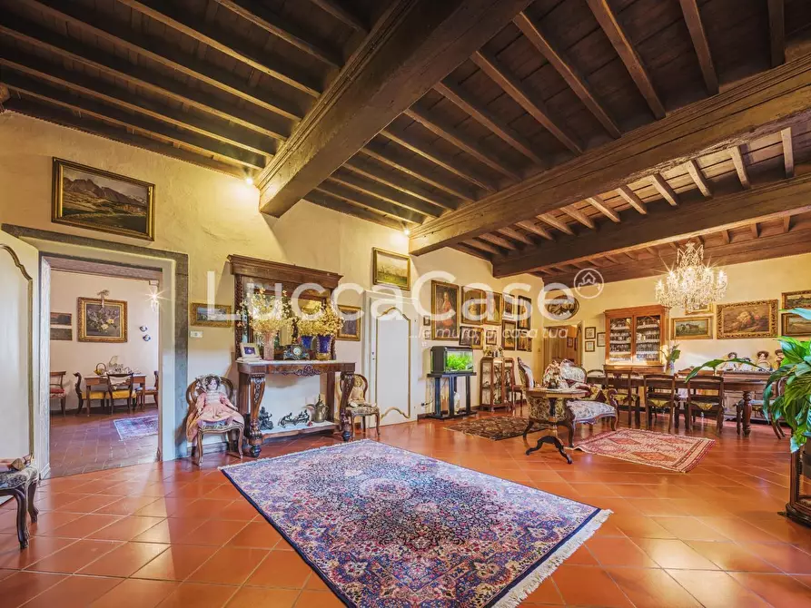 Immagine 14 di Appartamento in vendita  a Lucca