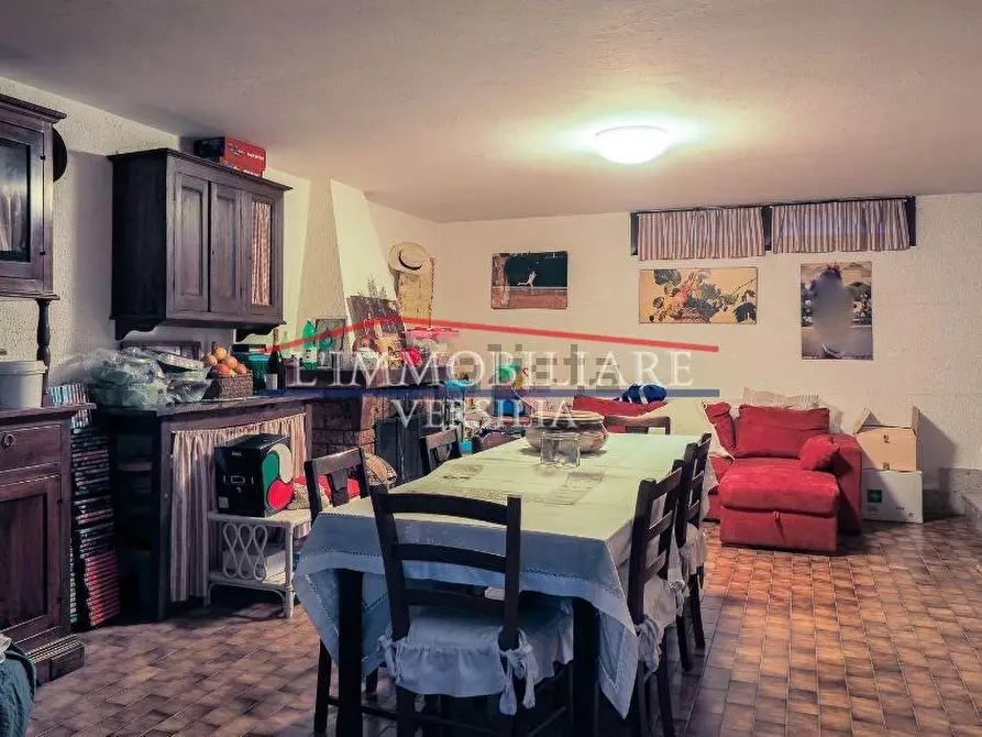 Immagine 22 di Porzione di casa in vendita  a Massa