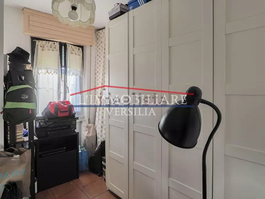 Immagine 18 di Porzione di casa in vendita  a Massa