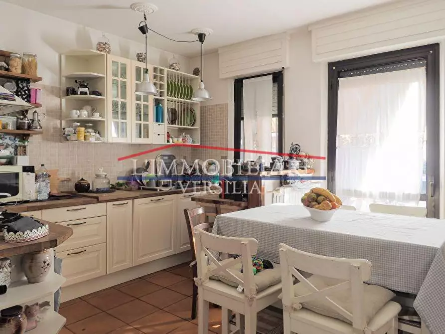 Immagine 10 di Porzione di casa in vendita  a Massa