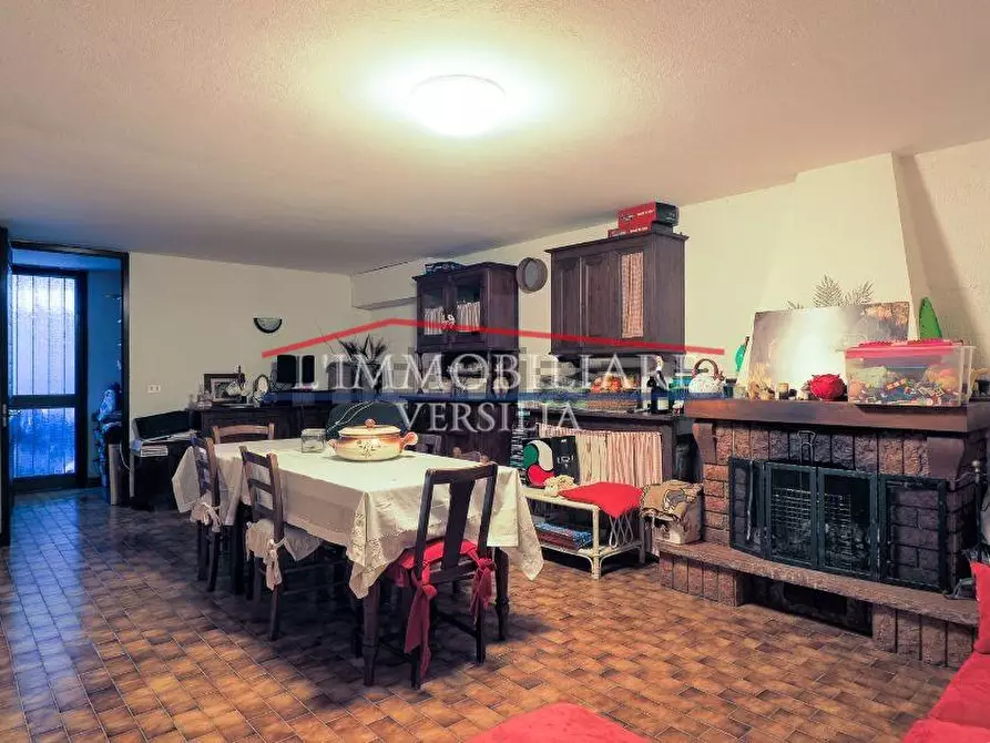 Immagine 23 di Porzione di casa in vendita  a Massa