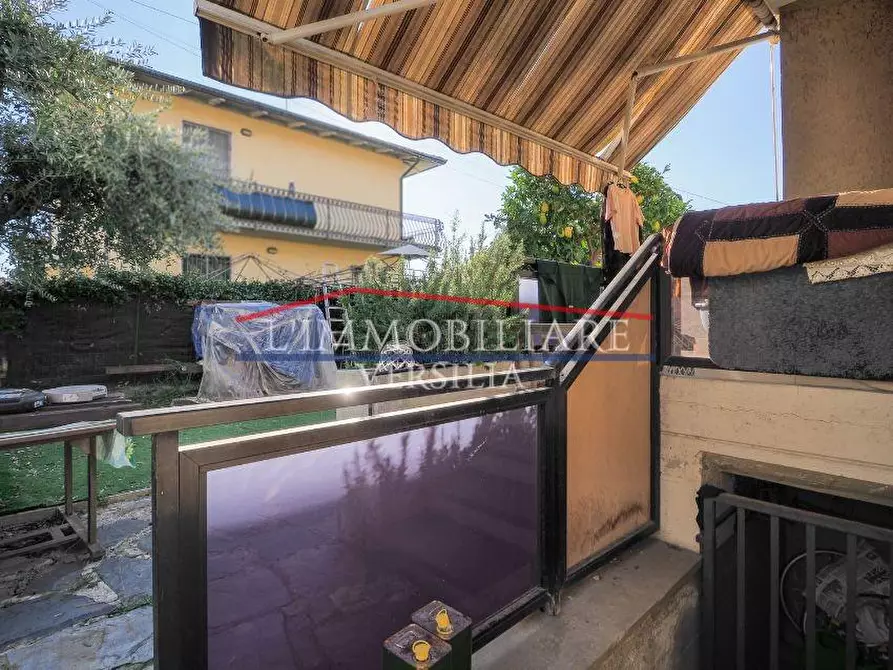 Immagine 26 di Porzione di casa in vendita  a Massa