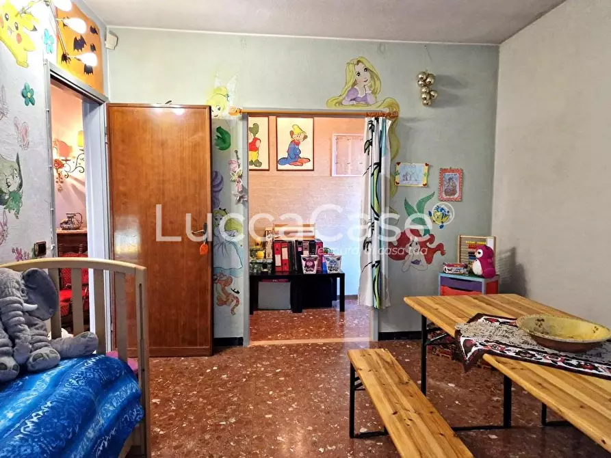 Immagine 15 di Porzione di casa in vendita  a Lucca