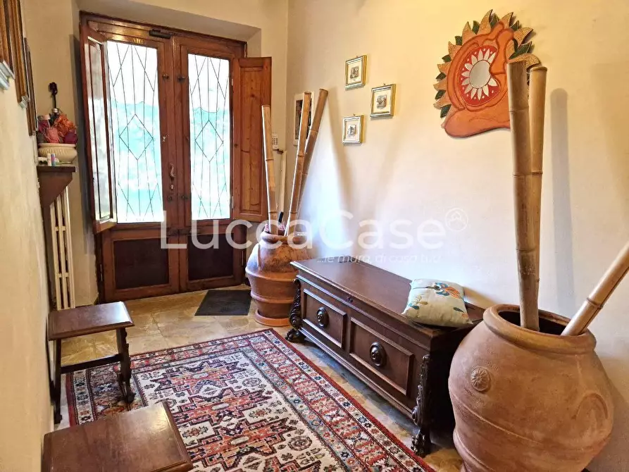 Immagine 6 di Porzione di casa in vendita  a Lucca