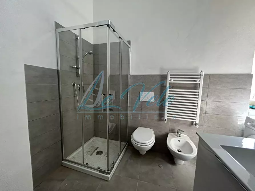 Immagine 18 di Appartamento in vendita  a Massa