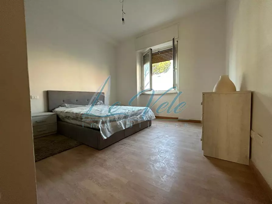 Immagine 11 di Appartamento in vendita  a Massa