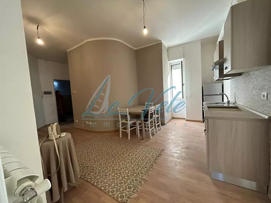 Immagine 4 di Appartamento in vendita  a Massa