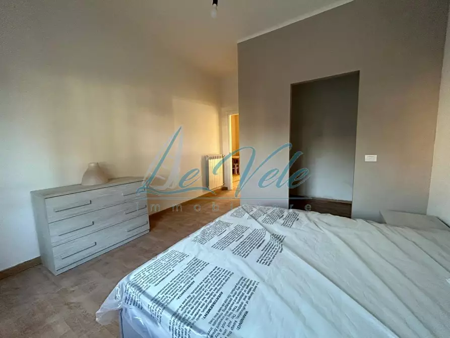 Immagine 13 di Appartamento in vendita  a Massa