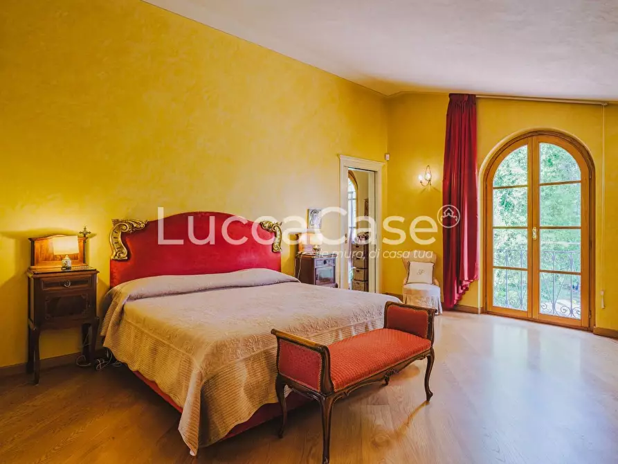 Immagine 31 di Villa in vendita  a Lucca