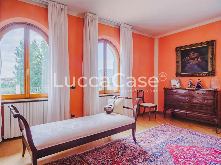 Immagine 23 di Villa in vendita  a Lucca