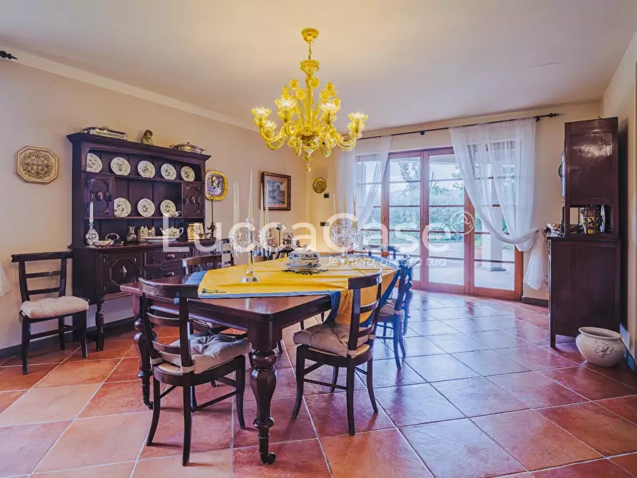 Immagine 14 di Villa in vendita  a Lucca