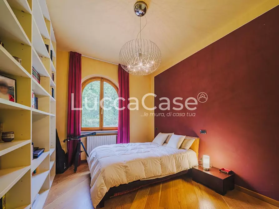 Immagine 30 di Villa in vendita  a Lucca