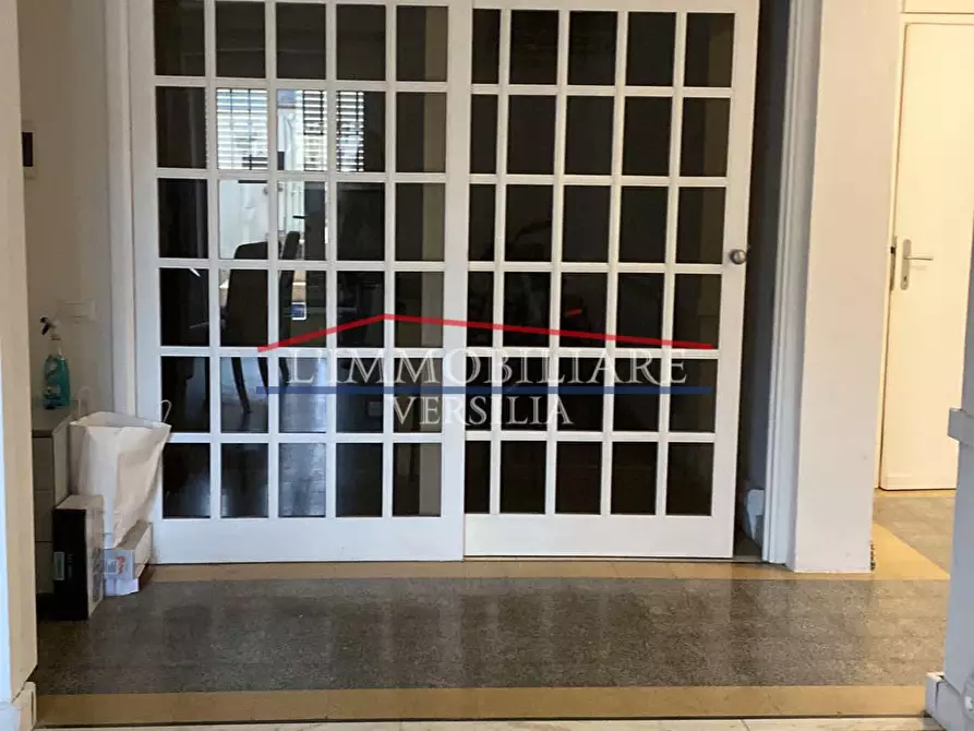 Immagine 2 di Appartamento in vendita  a Massa