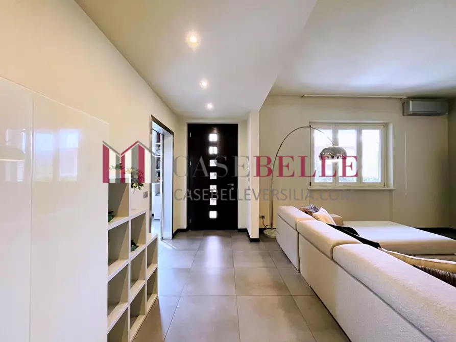 Immagine 39 di Casa indipendente in vendita  a Camaiore